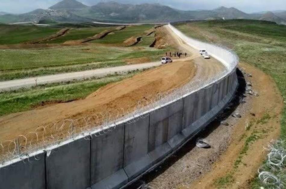Four engineering groups are busy blocking the northeastern borders of Iran