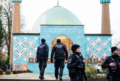 Iran seminaries condemn Germany’s closure of Islamic center