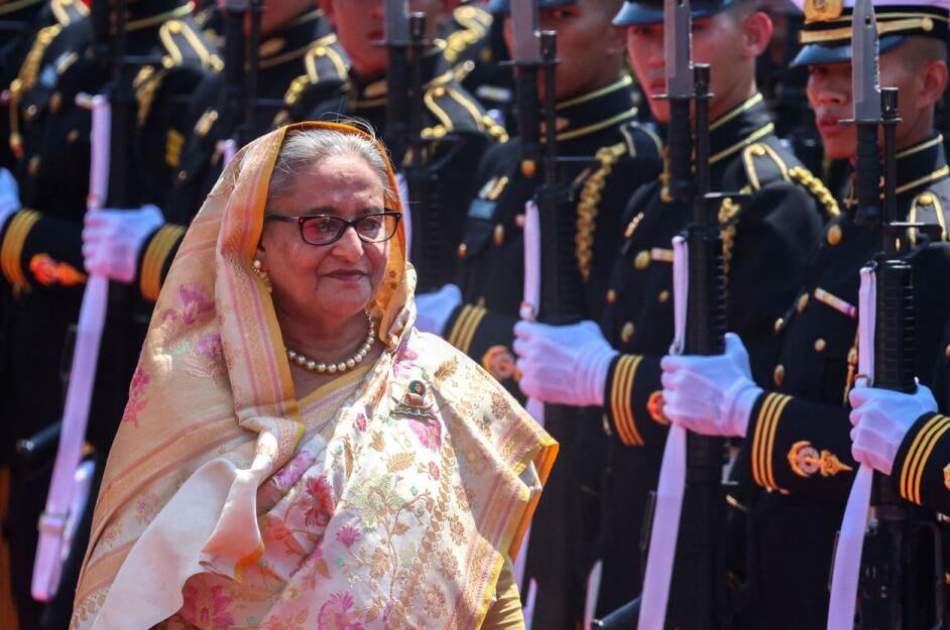 نخست‌وزیر بنگلادیش تحت فشار معترضان به هند گریخت