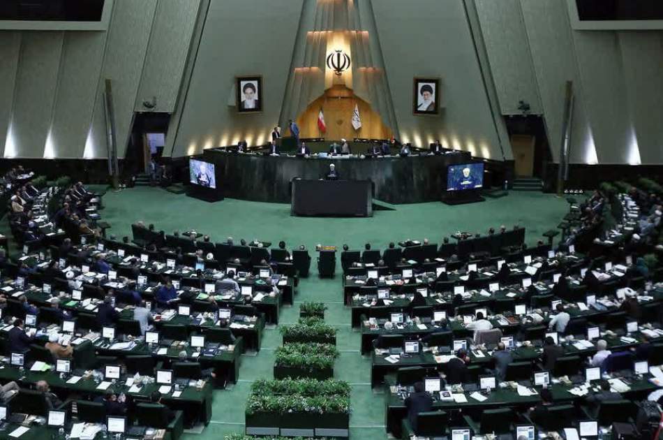 The list of ministers proposed by the medical government was presented to the Iranian parliament