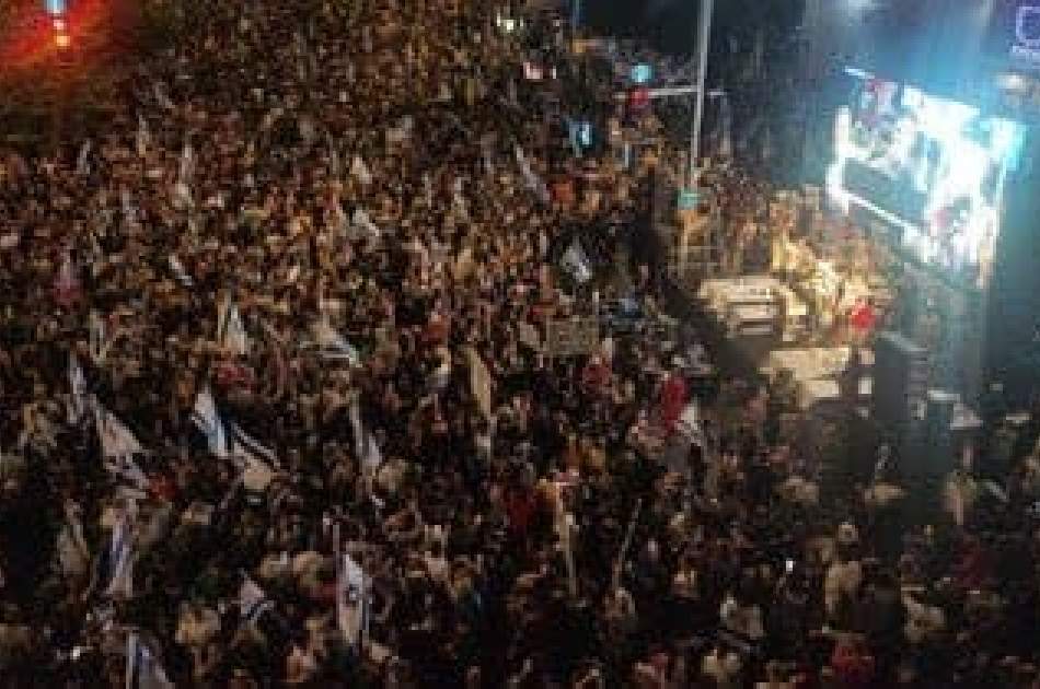 Israelis hold more protests against PM Netanyahu, cabinet