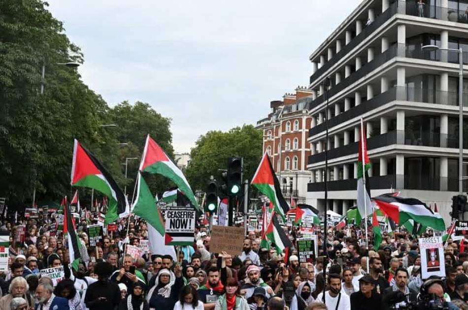 Thousands of people protested in London to suspend arms sales to Israel